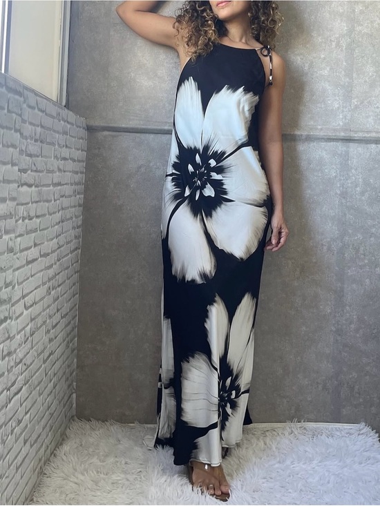FARM Rio Dresses & Skirts - FARM Rio Black and White Floral Maxi Dress Size XS